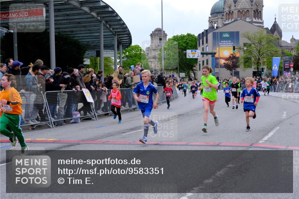 25.04.2026 - Das Zehntel Tim E. http://msf.ph/oto/9583351 25.04.2026 12:52:48 Ziel 10114, 10119, 10483, 10498, 10789, 10827, 10830, 10844, 10898, 11017, 11094, 11136, 11234, 11312, 11313, 11464, 11478, 11520, 11639, 11743, 12386, 12408, 12689, 12805, 12983, 12987 meine-sportfotos.de