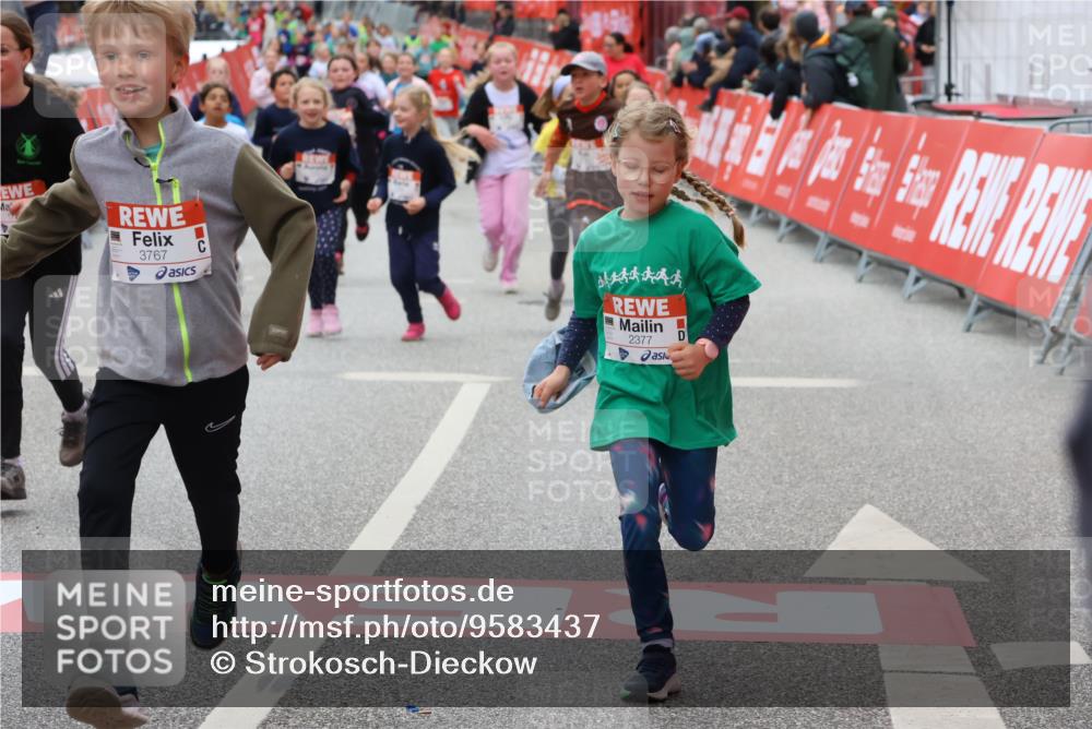 25.04.2026 - Das Zehntel Strokosch-Dieckow http://msf.ph/oto/9583437 25.04.2026 09:06:07 Ziel 1241, 1732, 2183, 2377, 3450, 3767, 3776, 3777, 3947, 3979, 4036, 1241, 1732, 2183, 2377, 3450, 3767, 3776, 3777, 3947, 3979, 4036 meine-sportfotos.de