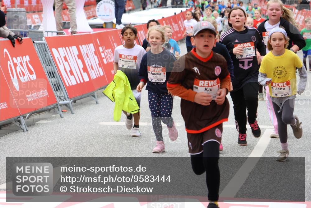 25.04.2026 - Das Zehntel Strokosch-Dieckow http://msf.ph/oto/9583444 25.04.2026 09:06:10 Ziel 1732, 2183, 2377, 2696, 3767, 3776, 3777, 3947, 3961, 1732, 2183, 2377, 2696, 3767, 3776, 3777, 3947, 3961 meine-sportfotos.de