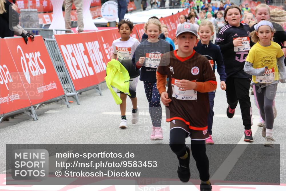 25.04.2026 - Das Zehntel Strokosch-Dieckow http://msf.ph/oto/9583453 25.04.2026 09:06:10 Ziel 1732, 2183, 2377, 2696, 3767, 3776, 3777, 3947, 3961, 1732, 2183, 2377, 2696, 3767, 3776, 3777, 3947, 3961 meine-sportfotos.de
