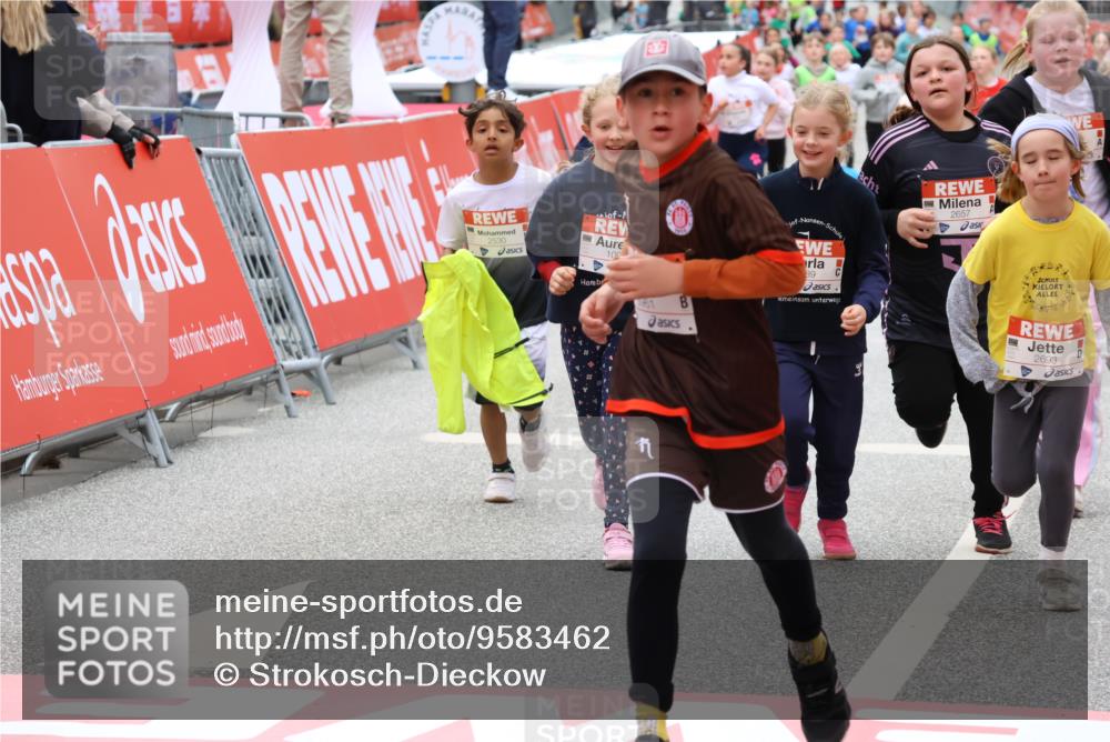 25.04.2026 - Das Zehntel Strokosch-Dieckow http://msf.ph/oto/9583462 25.04.2026 09:06:10 Ziel 1732, 2183, 2377, 2696, 3767, 3776, 3777, 3947, 3961, 1732, 2183, 2377, 2696, 3767, 3776, 3777, 3947, 3961 meine-sportfotos.de