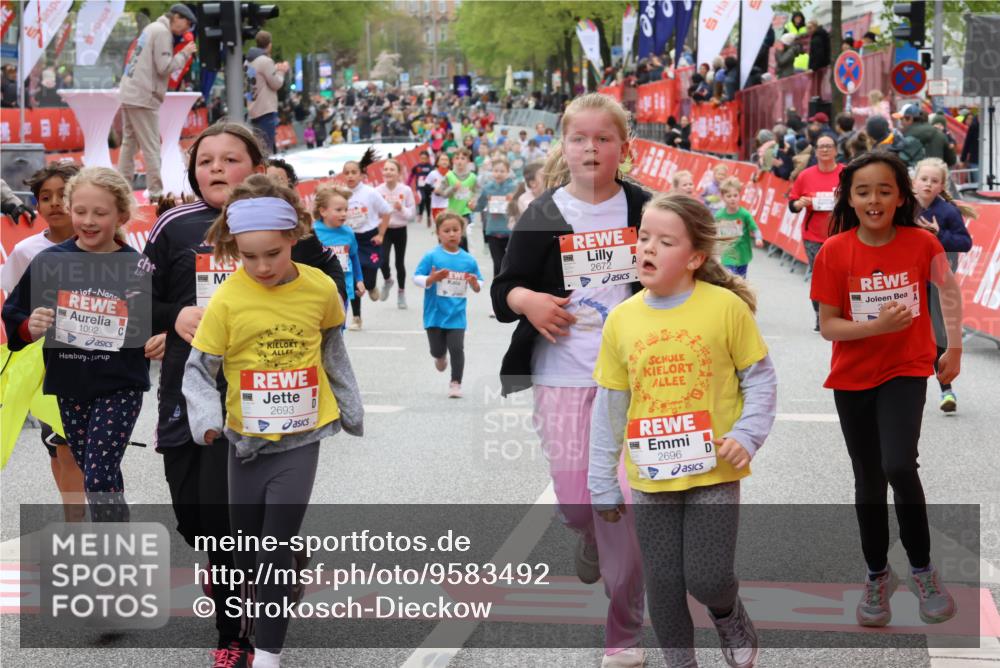 25.04.2026 - Das Zehntel Strokosch-Dieckow http://msf.ph/oto/9583492 25.04.2026 09:06:12 Ziel 1089, 1092, 1732, 2377, 2530, 2657, 2670, 2672, 2696, 3767, 3776, 3777, 3961, 1089, 1092, 1732, 2377, 2530, 2657, 2670, 2672, 2696, 3767, 3776, 3777, 3961 meine-sportfotos.de