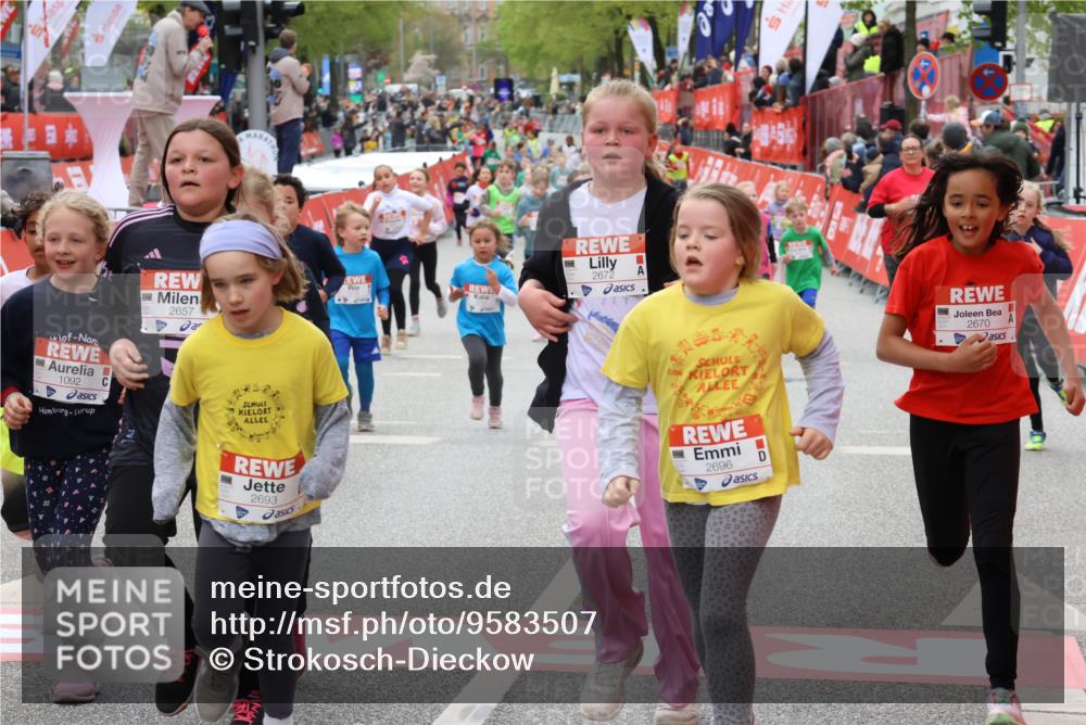 25.04.2026 - Das Zehntel Strokosch-Dieckow http://msf.ph/oto/9583507 25.04.2026 09:06:12 Ziel 1089, 1092, 1732, 2377, 2530, 2657, 2670, 2672, 2696, 3767, 3776, 3777, 3961, 1089, 1092, 1732, 2377, 2530, 2657, 2670, 2672, 2696, 3767, 3776, 3777, 3961 meine-sportfotos.de