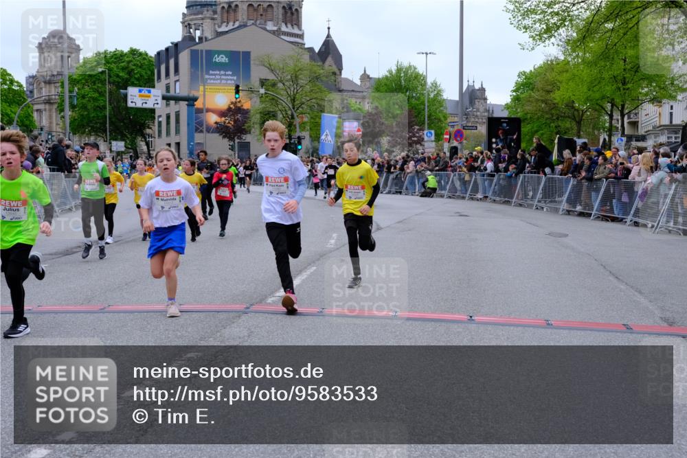 25.04.2026 - Das Zehntel Tim E. http://msf.ph/oto/9583533 25.04.2026 12:53:08 Ziel 10022, 10142, 10371, 10474, 10655, 10663, 10795, 10801, 10876, 11018, 11080, 11106, 11141, 11149, 11154, 11158, 11222, 11322, 11444, 11494, 11501, 11507, 11773, 11785, 11793, 11813, 11814, 11843, 11851, 11862, 11912, 12101, 12129, 12155, 12202, 12260, 12305, 12323, 12645, 12761, 12918, 12957 meine-sportfotos.de