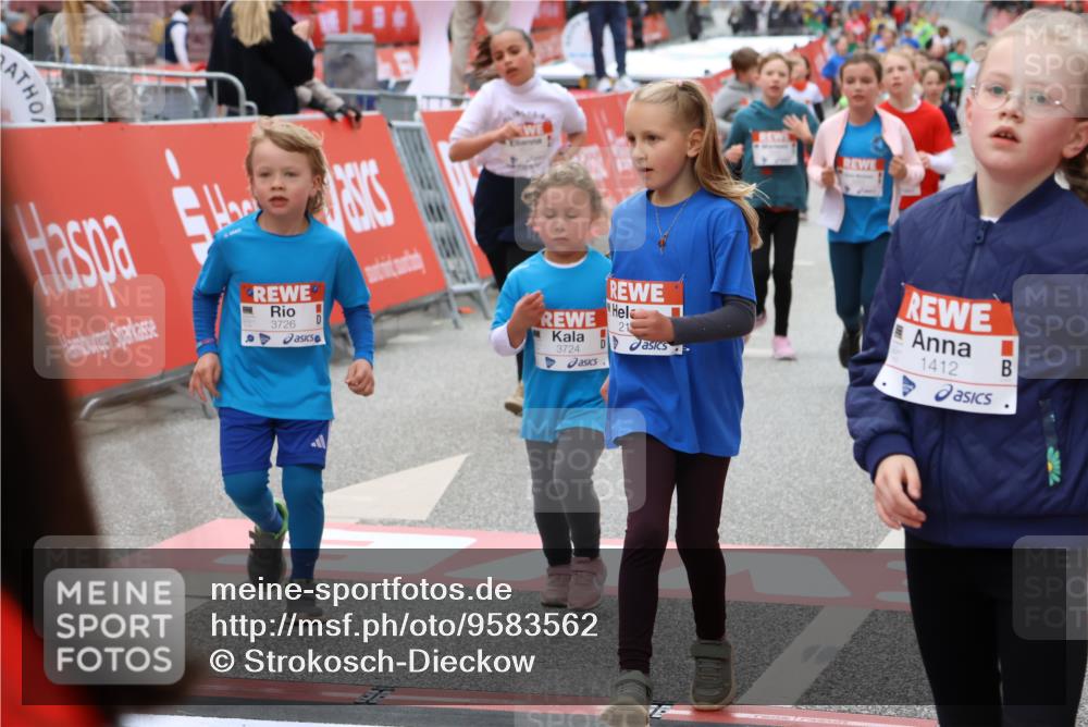25.04.2026 - Das Zehntel Strokosch-Dieckow http://msf.ph/oto/9583562 25.04.2026 09:06:16 Ziel 1089, 1092, 1412, 2112, 2254, 2530, 2657, 2670, 2672, 2693, 2696, 3724, 3726, 3961, 1089, 1092, 1412, 2112, 2254, 2530, 2657, 2670, 2672, 2693, 2696, 3724, 3726, 3961 meine-sportfotos.de