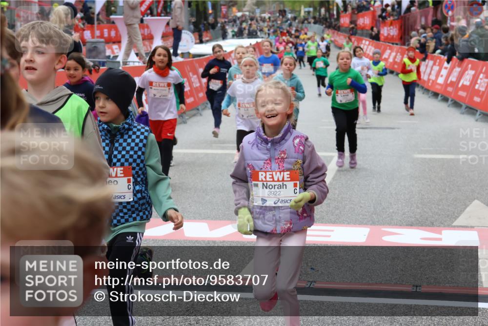25.04.2026 - Das Zehntel Strokosch-Dieckow http://msf.ph/oto/9583707 25.04.2026 09:06:24 Ziel 1350, 1390, 1811, 1904, 2103, 2297, 2640, 2663, 2950, 3483, 3487, 3601, 3796, 3922, 3923, 1350, 1390, 1811, 1904, 2103, 2297, 2640, 2663, 2950, 3483, 3487, 3601, 3796, 3922, 3923 meine-sportfotos.de