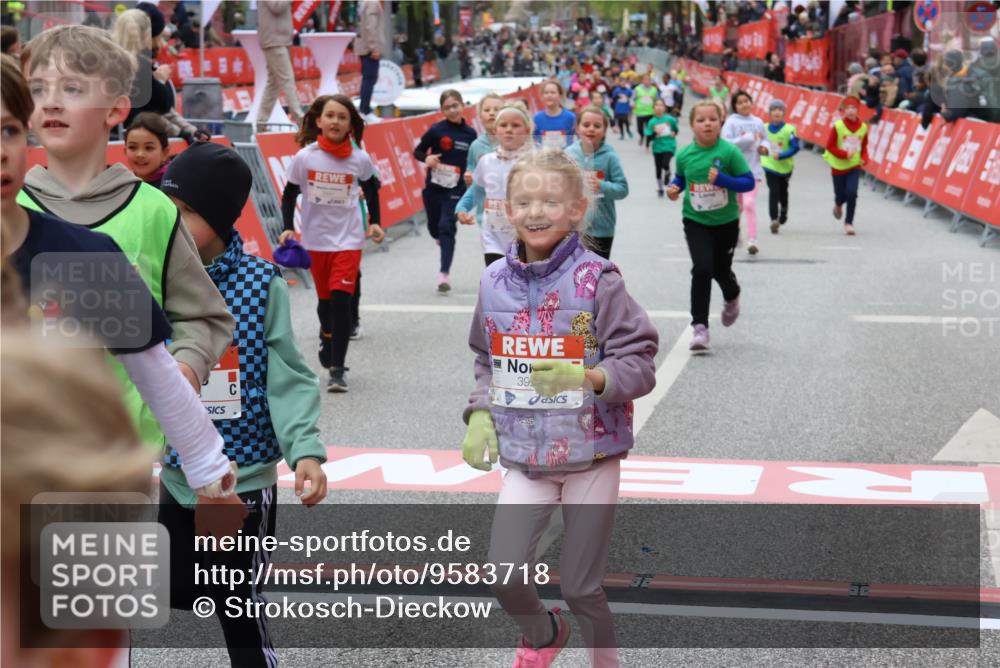 25.04.2026 - Das Zehntel Strokosch-Dieckow http://msf.ph/oto/9583718 25.04.2026 09:06:24 Ziel 1350, 1390, 1811, 1904, 2103, 2297, 2640, 2663, 2950, 3483, 3487, 3601, 3796, 3922, 3923, 1350, 1390, 1811, 1904, 2103, 2297, 2640, 2663, 2950, 3483, 3487, 3601, 3796, 3922, 3923 meine-sportfotos.de