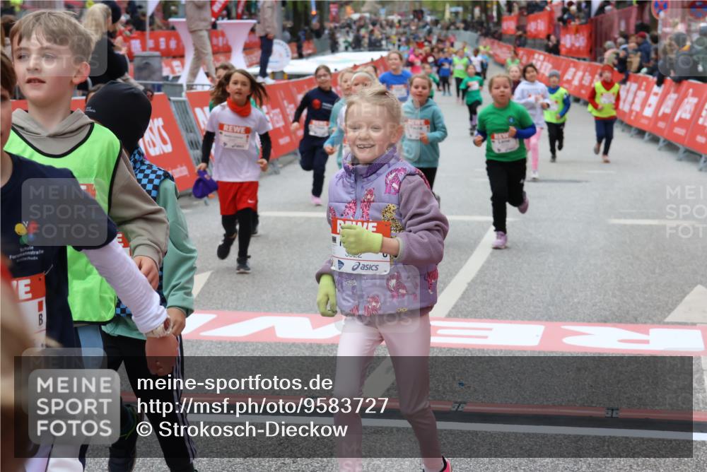 25.04.2026 - Das Zehntel Strokosch-Dieckow http://msf.ph/oto/9583727 25.04.2026 09:06:24 Ziel 1350, 1390, 1811, 1904, 2103, 2297, 2640, 2663, 2950, 3483, 3487, 3601, 3796, 3922, 3923, 1350, 1390, 1811, 1904, 2103, 2297, 2640, 2663, 2950, 3483, 3487, 3601, 3796, 3922, 3923 meine-sportfotos.de