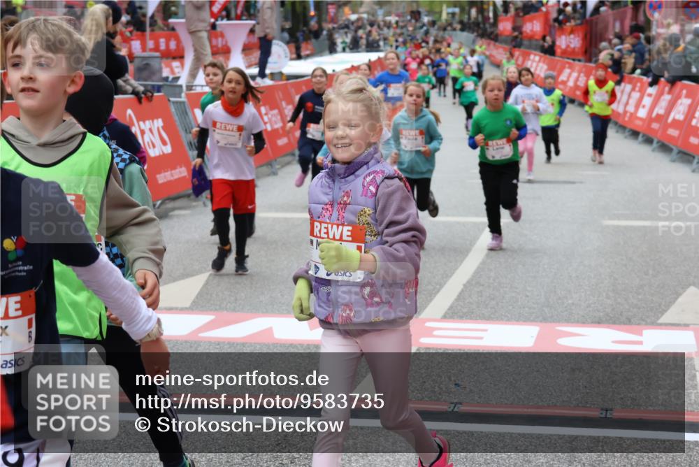 25.04.2026 - Das Zehntel Strokosch-Dieckow http://msf.ph/oto/9583735 25.04.2026 09:06:24 Ziel 1350, 1390, 1811, 1904, 2103, 2297, 2640, 2663, 2950, 3483, 3487, 3601, 3796, 3922, 3923, 1350, 1390, 1811, 1904, 2103, 2297, 2640, 2663, 2950, 3483, 3487, 3601, 3796, 3922, 3923 meine-sportfotos.de