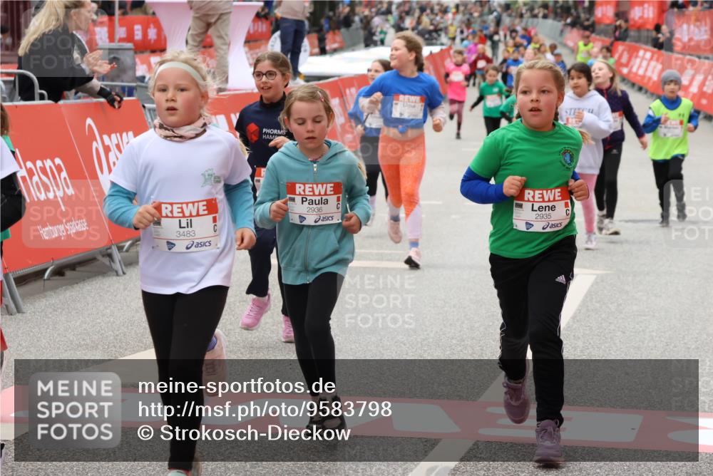 25.04.2026 - Das Zehntel Strokosch-Dieckow http://msf.ph/oto/9583798 25.04.2026 09:06:26 Ziel 1350, 1390, 1811, 1821, 1904, 2297, 2382, 2640, 2663, 2918, 2935, 2936, 2950, 3483, 3487, 3796, 3922, 3923, 1350, 1390, 1811, 1821, 1904, 2297, 2382, 2640, 2663, 2918, 2935, 2936, 2950, 3483, 3487, 3796, 3922, 3923 meine-sportfotos.de