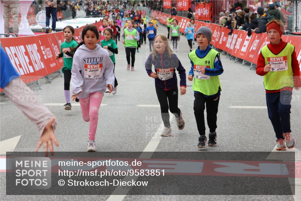 25.04.2026 - Das Zehntel Strokosch-Dieckow http://msf.ph/oto/9583851 25.04.2026 09:06:30 Ziel 1811, 1821, 2141, 2144, 2382, 2918, 2935, 2936, 3133, 3148, 3483, 3487, 3698, 3700, 1811, 1821, 2141, 2144, 2382, 2918, 2935, 2936, 3133, 3148, 3483, 3487, 3698, 3700 meine-sportfotos.de