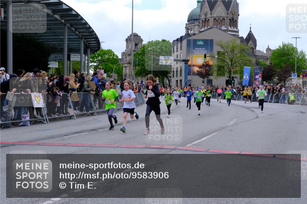 25.04.2026 - Das Zehntel Tim E. http://msf.ph/oto/9583906 25.04.2026 12:53:33 Ziel 10356, 10361, 10388, 10454, 10460, 10601, 10638, 10800, 10854, 10974, 11883, 12001, 12120, 12176, 12200, 12203, 12303, 12370, 12683, 12793, 12901, 13032 meine-sportfotos.de