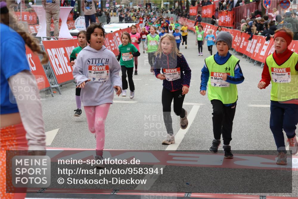 25.04.2026 - Das Zehntel Strokosch-Dieckow http://msf.ph/oto/9583941 25.04.2026 09:06:30 Ziel 1811, 1821, 2141, 2144, 2382, 2918, 2935, 2936, 3133, 3148, 3483, 3487, 3698, 3700, 1811, 1821, 2141, 2144, 2382, 2918, 2935, 2936, 3133, 3148, 3483, 3487, 3698, 3700 meine-sportfotos.de