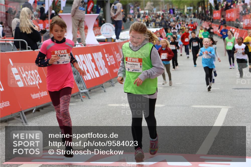 25.04.2026 - Das Zehntel Strokosch-Dieckow http://msf.ph/oto/9584023 25.04.2026 09:06:37 Ziel 1414, 1418, 1952, 2368, 3133, 3148, 3698, 3700, 1414, 1418, 1952, 2368, 3133, 3148, 3698, 3700 meine-sportfotos.de