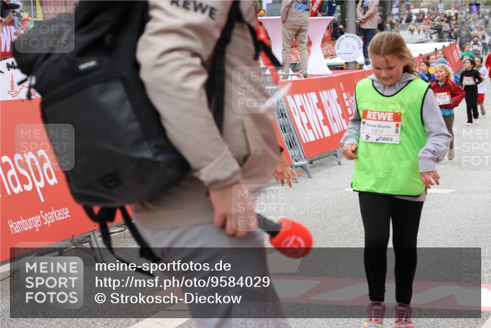 25.04.2026 - Das Zehntel Strokosch-Dieckow http://msf.ph/oto/9584029 25.04.2026 09:06:37 Ziel 1414, 1418, 1952, 2368, 3133, 3148, 3698, 3700, 1414, 1418, 1952, 2368, 3133, 3148, 3698, 3700 meine-sportfotos.de
