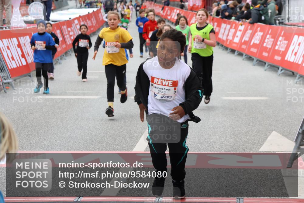 25.04.2026 - Das Zehntel Strokosch-Dieckow http://msf.ph/oto/9584080 25.04.2026 09:06:43 Ziel 1414, 1418, 1949, 3750, 3780, 3782, 1414, 1418, 1949, 3750, 3780, 3782 meine-sportfotos.de