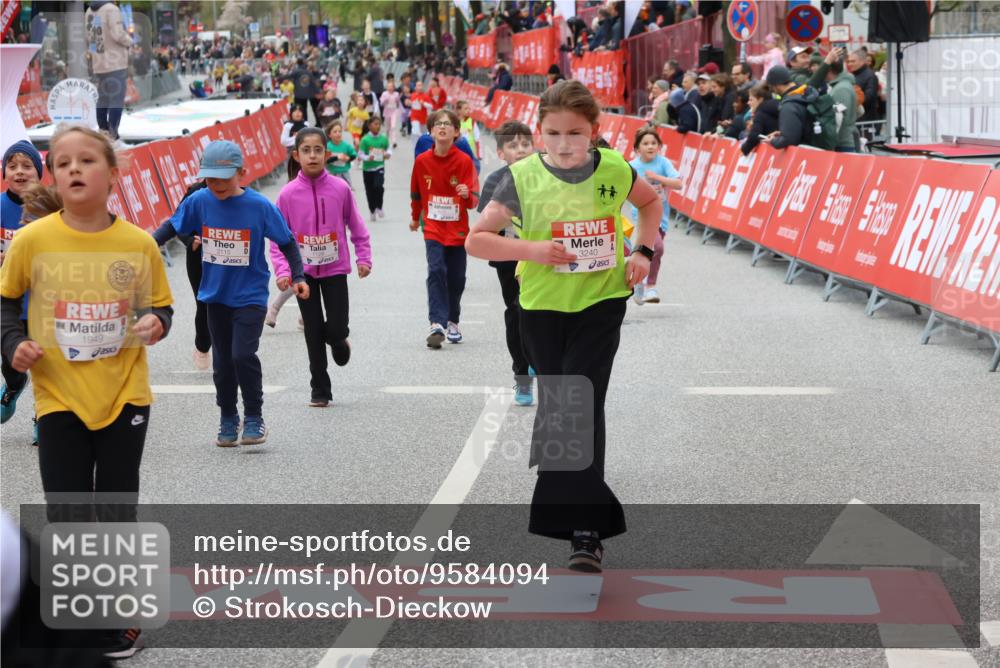25.04.2026 - Das Zehntel Strokosch-Dieckow http://msf.ph/oto/9584094 25.04.2026 09:06:44 Ziel 1414, 1418, 1939, 1949, 3240, 3750, 3780, 3782, 1414, 1418, 1939, 1949, 3240, 3750, 3780, 3782 meine-sportfotos.de