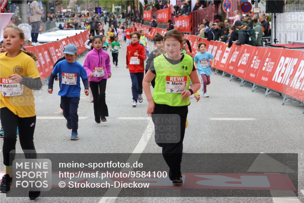 25.04.2026 - Das Zehntel Strokosch-Dieckow http://msf.ph/oto/9584100 25.04.2026 09:06:45 Ziel 1130, 1939, 1949, 2543, 3240, 3750, 3780, 3782, 1130, 1939, 1949, 2543, 3240, 3750, 3780, 3782 meine-sportfotos.de