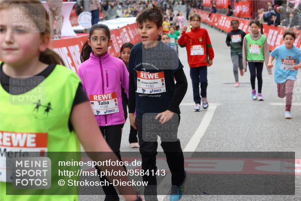 25.04.2026 - Das Zehntel Strokosch-Dieckow http://msf.ph/oto/9584143 25.04.2026 09:06:47 Ziel 1084, 1128, 1130, 1939, 1949, 2113, 2115, 2543, 3240, 3750, 3780, 3782, 1084, 1128, 1130, 1939, 1949, 2113, 2115, 2543, 3240, 3750, 3780, 3782 meine-sportfotos.de