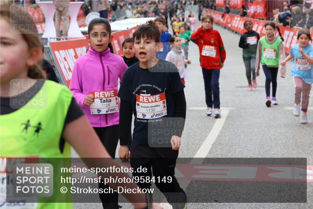 25.04.2026 - Das Zehntel Strokosch-Dieckow http://msf.ph/oto/9584149 25.04.2026 09:06:48 Ziel 1078, 1084, 1128, 1130, 1939, 1949, 2113, 2115, 2543, 3240, 3750, 3780, 3782, 1078, 1084, 1128, 1130, 1939, 1949, 2113, 2115, 2543, 3240, 3750, 3780, 3782 meine-sportfotos.de