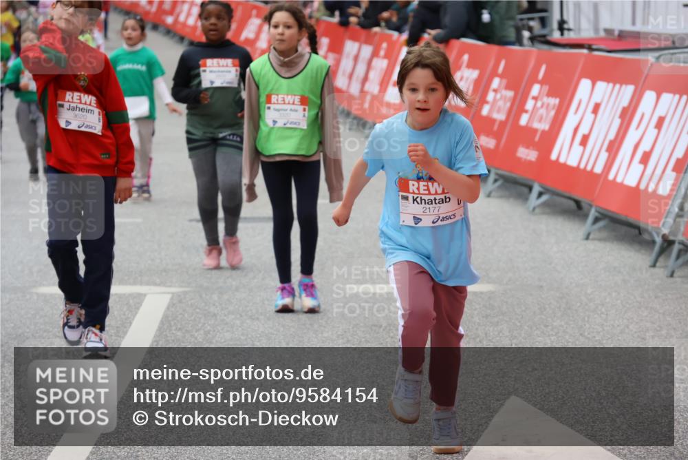 25.04.2026 - Das Zehntel Strokosch-Dieckow http://msf.ph/oto/9584154 25.04.2026 09:06:49 Ziel 1078, 1084, 1128, 1130, 1939, 1949, 2113, 2115, 2543, 3240, 3780, 1078, 1084, 1128, 1130, 1939, 1949, 2113, 2115, 2543, 3240, 3780 meine-sportfotos.de