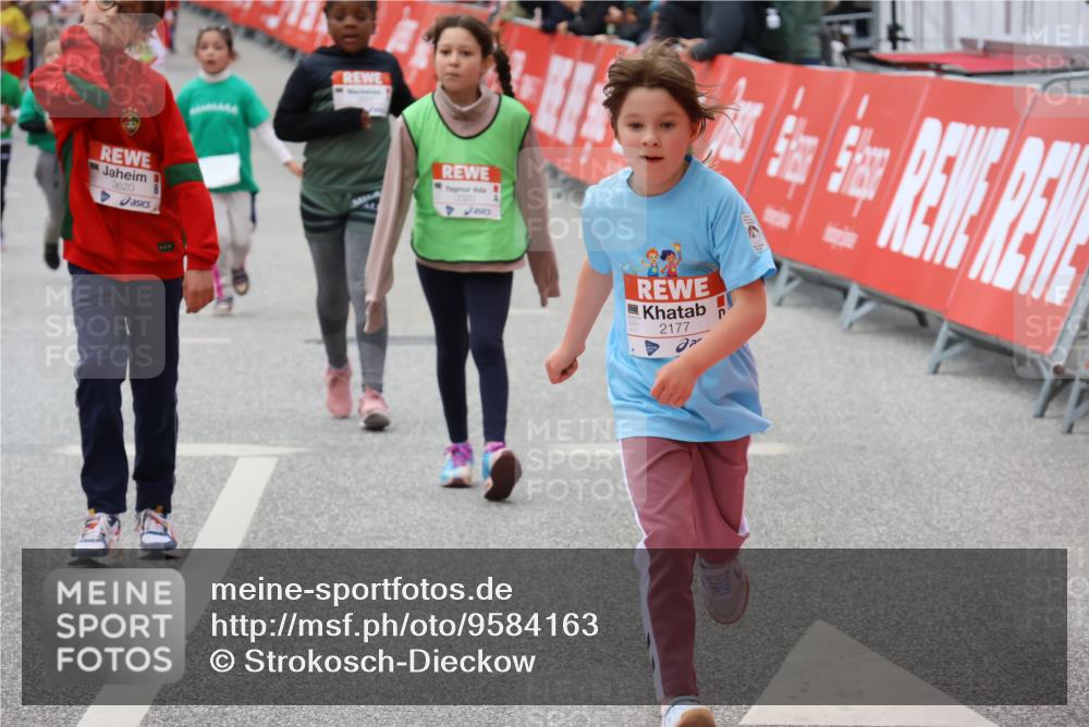 25.04.2026 - Das Zehntel Strokosch-Dieckow http://msf.ph/oto/9584163 25.04.2026 09:06:49 Ziel 1078, 1084, 1128, 1130, 1939, 1949, 2113, 2115, 2543, 3240, 3780, 1078, 1084, 1128, 1130, 1939, 1949, 2113, 2115, 2543, 3240, 3780 meine-sportfotos.de
