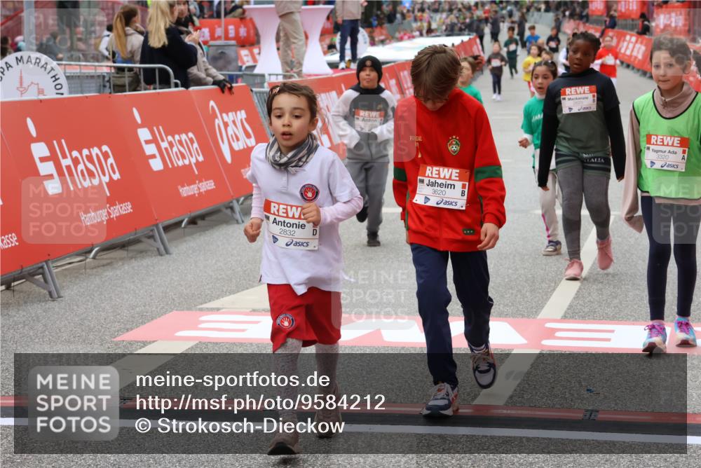 25.04.2026 - Das Zehntel Strokosch-Dieckow http://msf.ph/oto/9584212 25.04.2026 09:06:53 Ziel 1078, 1084, 1118, 1128, 1130, 2113, 2115, 2177, 2543, 2832, 3320, 3620, 1078, 1084, 1118, 1128, 1130, 2113, 2115, 2177, 2543, 2832, 3320, 3620 meine-sportfotos.de