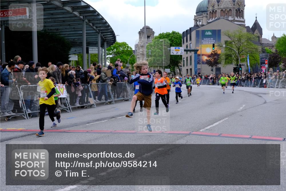 25.04.2026 - Das Zehntel Tim E. http://msf.ph/oto/9584214 25.04.2026 12:53:51 Ziel 10272, 10396, 10481, 10518, 10637, 10648, 10797, 10849, 10852, 11073, 11100, 11205, 11349, 11729, 11827, 11966, 11994, 12173, 12434, 12448, 12458, 12605, 12945, 12989 meine-sportfotos.de