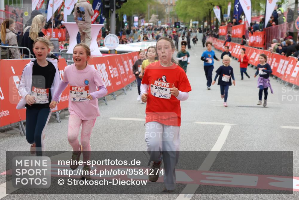 25.04.2026 - Das Zehntel Strokosch-Dieckow http://msf.ph/oto/9584274 25.04.2026 09:07:03 Ziel 1076, 1616, 1659, 2357, 2483, 2677, 2973, 2985, 1076, 1616, 1659, 2357, 2483, 2677, 2973, 2985 meine-sportfotos.de
