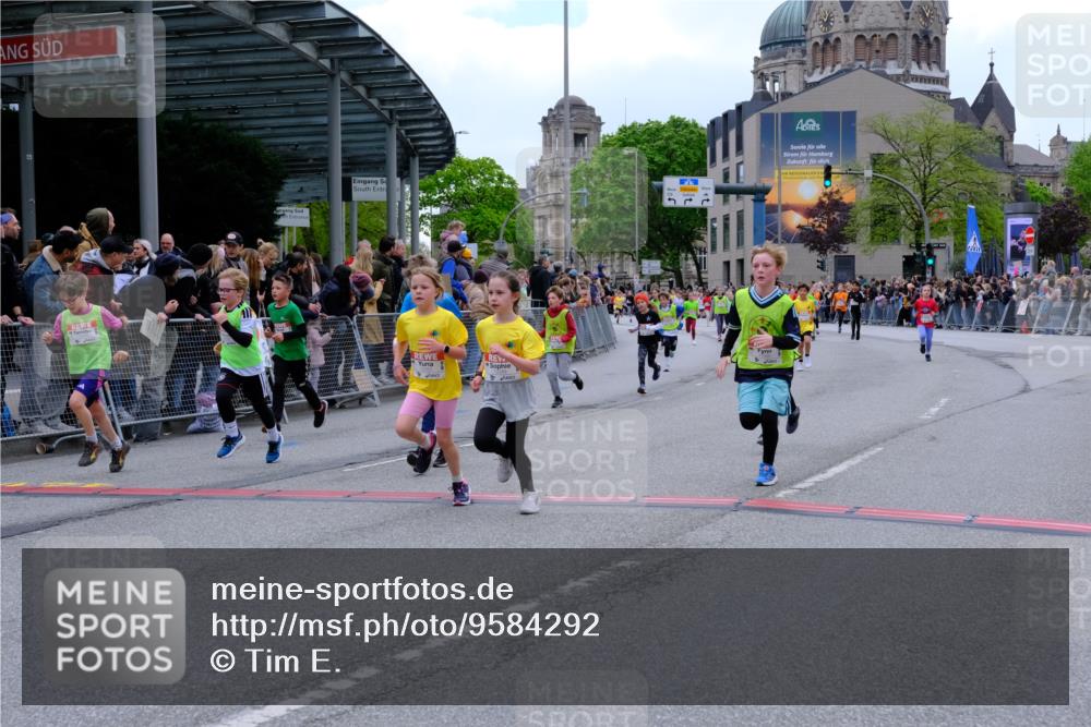 25.04.2026 - Das Zehntel Tim E. http://msf.ph/oto/9584292 25.04.2026 12:53:59 Ziel 10481, 10494, 10518, 10629, 10648, 10785, 10815, 10852, 11330, 11709, 11727, 11966, 11972, 11984, 11994, 11999, 12007, 12028, 12283, 12289, 12458, 12913, 12945 meine-sportfotos.de