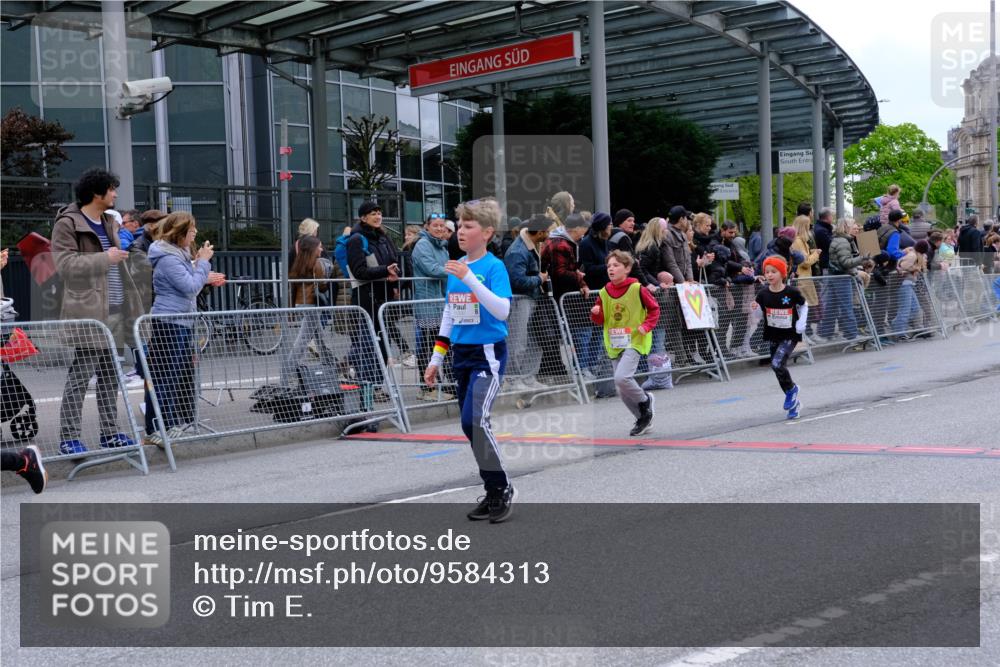 25.04.2026 - Das Zehntel Tim E. http://msf.ph/oto/9584313 25.04.2026 12:54:02 Ziel 10494, 10518, 10629, 10785, 10815, 10852, 11216, 11306, 11330, 11709, 11727, 11966, 11972, 11984, 11994, 11999, 12007, 12028, 12264, 12283, 12289, 12596, 12746, 12913 meine-sportfotos.de
