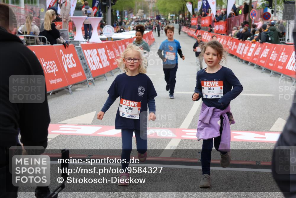 25.04.2026 - Das Zehntel Strokosch-Dieckow http://msf.ph/oto/9584327 25.04.2026 09:07:09 Ziel 1227, 1235, 1973, 2483, 2677, 2687, 2973, 2985, 3771, 3781, 1227, 1235, 1973, 2483, 2677, 2687, 2973, 2985, 3771, 3781 meine-sportfotos.de