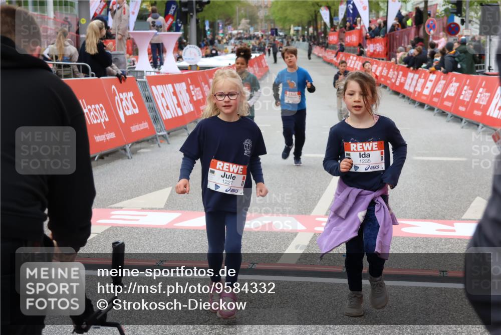 25.04.2026 - Das Zehntel Strokosch-Dieckow http://msf.ph/oto/9584332 25.04.2026 09:07:09 Ziel 1227, 1235, 1973, 2483, 2677, 2687, 2973, 2985, 3771, 3781, 1227, 1235, 1973, 2483, 2677, 2687, 2973, 2985, 3771, 3781 meine-sportfotos.de