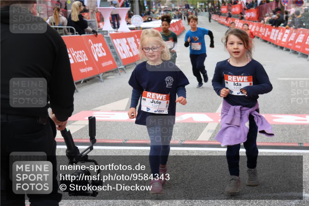 25.04.2026 - Das Zehntel Strokosch-Dieckow http://msf.ph/oto/9584343 25.04.2026 09:07:10 Ziel 1227, 1235, 1973, 2677, 2687, 2973, 2985, 3771, 3781, 1227, 1235, 1973, 2677, 2687, 2973, 2985, 3771, 3781 meine-sportfotos.de