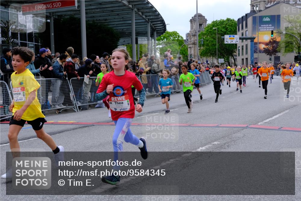 25.04.2026 - Das Zehntel Tim E. http://msf.ph/oto/9584345 25.04.2026 12:54:06 Ziel 10494, 10629, 10785, 10815, 10874, 10882, 11214, 11216, 11275, 11306, 11325, 11330, 11727, 11972, 11984, 11999, 12007, 12028, 12048, 12264, 12283, 12289, 12412, 12419, 12596, 12642, 12746, 12772 meine-sportfotos.de