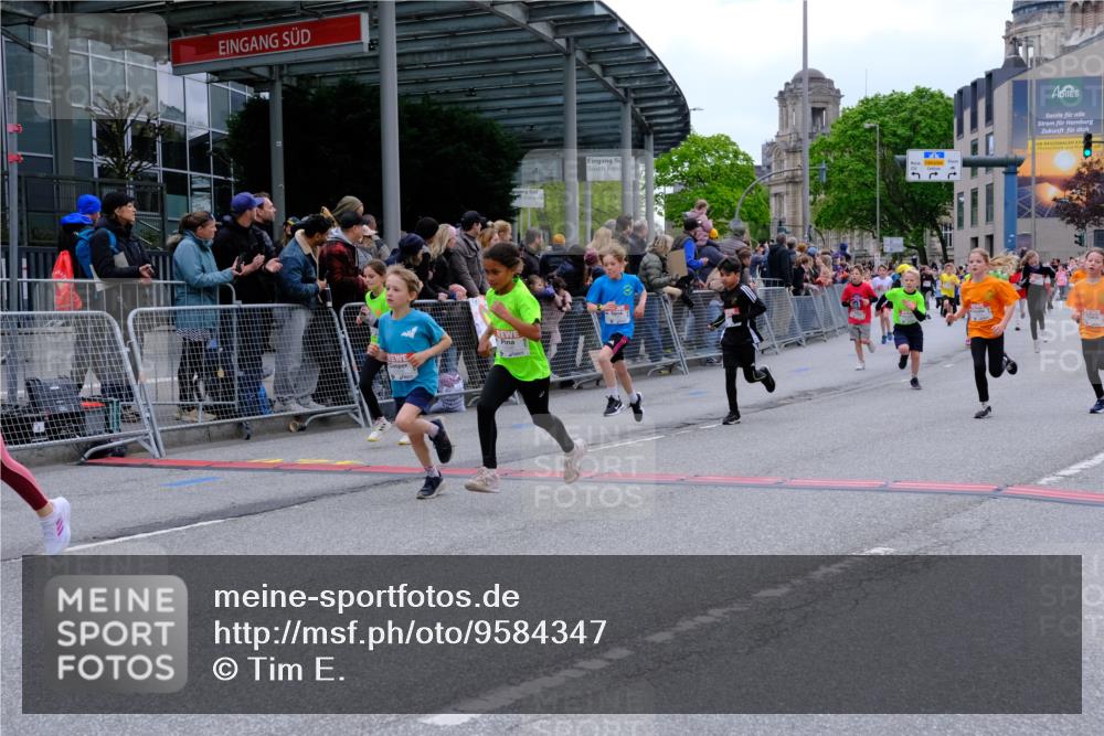 25.04.2026 - Das Zehntel Tim E. http://msf.ph/oto/9584347 25.04.2026 12:54:07 Ziel 10494, 10629, 10785, 10874, 10882, 11211, 11214, 11216, 11275, 11306, 11325, 11330, 11727, 11972, 11984, 12007, 12028, 12048, 12264, 12412, 12419, 12596, 12642, 12746, 12772, 12920 meine-sportfotos.de