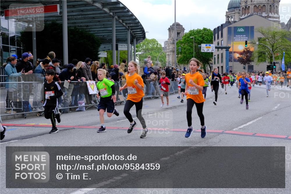 25.04.2026 - Das Zehntel Tim E. http://msf.ph/oto/9584359 25.04.2026 12:54:09 Ziel 10494, 10874, 10882, 11211, 11214, 11216, 11275, 11306, 11325, 11727, 11882, 11972, 12007, 12028, 12048, 12264, 12412, 12419, 12422, 12428, 12449, 12596, 12642, 12746, 12772, 12919, 12920, 12929 meine-sportfotos.de