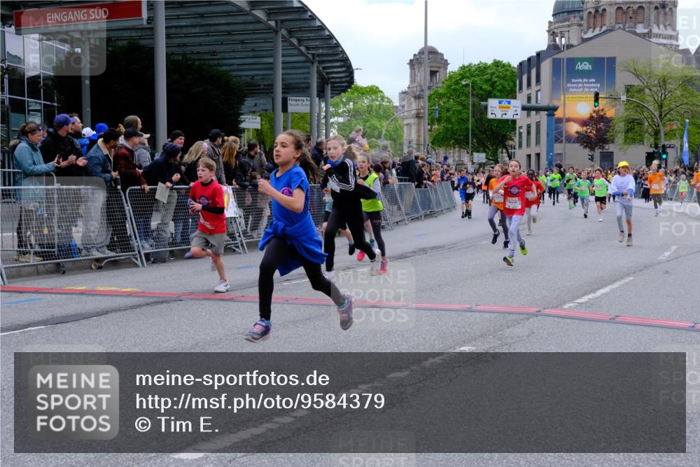 25.04.2026 - Das Zehntel Tim E. http://msf.ph/oto/9584379 25.04.2026 12:54:11 Ziel 10494, 10549, 10794, 10833, 10874, 10882, 11211, 11214, 11216, 11275, 11306, 11325, 11882, 11972, 12007, 12048, 12262, 12264, 12356, 12371, 12412, 12419, 12422, 12428, 12449, 12464, 12596, 12642, 12746, 12772, 12919, 12920, 12929 meine-sportfotos.de