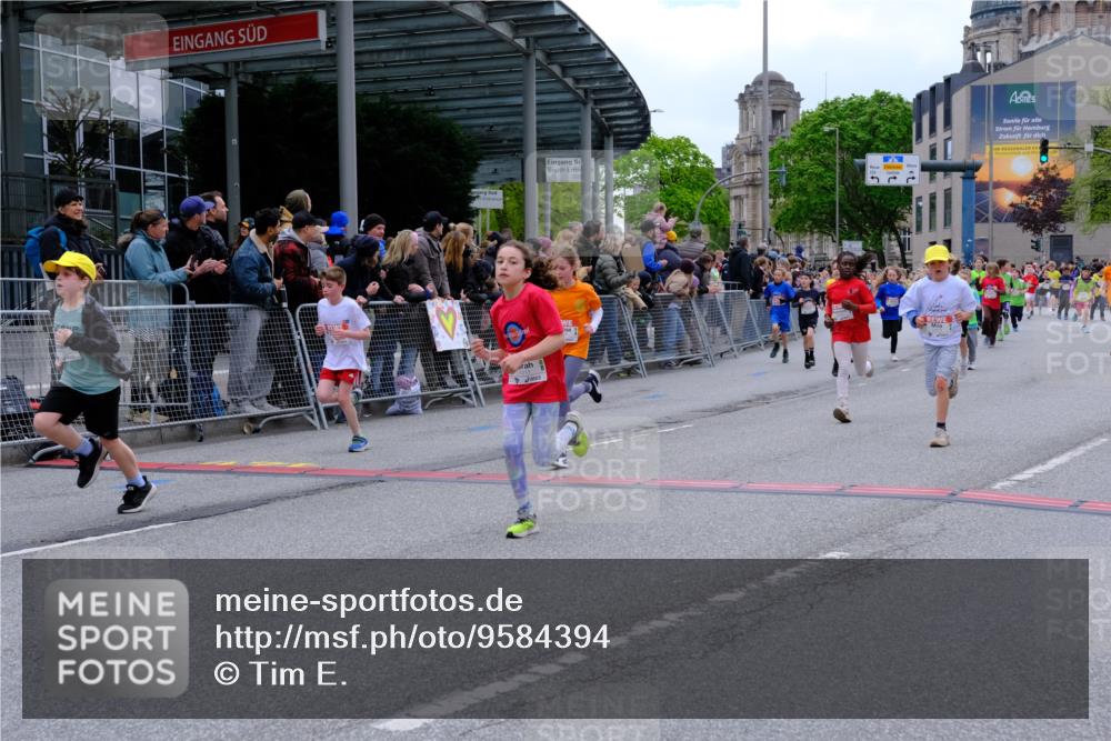 25.04.2026 - Das Zehntel Tim E. http://msf.ph/oto/9584394 25.04.2026 12:54:13 Ziel 10509, 10519, 10549, 10587, 10794, 10833, 10868, 10869, 10874, 10882, 11211, 11214, 11226, 11275, 11306, 11325, 11458, 11474, 11882, 12048, 12262, 12356, 12371, 12412, 12419, 12422, 12428, 12449, 12464, 12596, 12642, 12746, 12748, 12772, 12796, 12858, 12919, 12920, 12929 meine-sportfotos.de