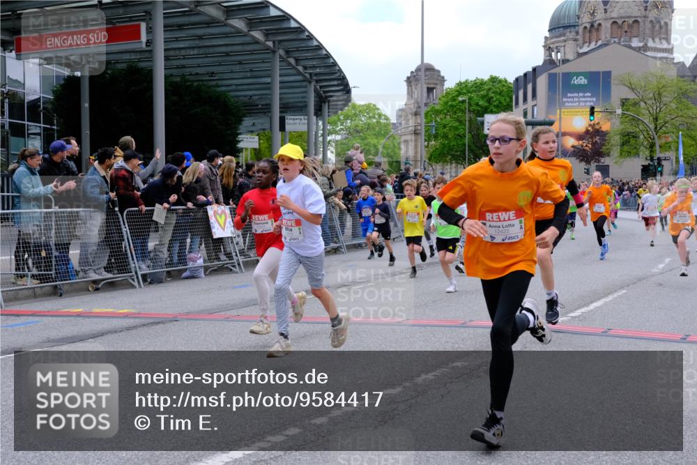 25.04.2026 - Das Zehntel Tim E. http://msf.ph/oto/9584417 25.04.2026 12:54:14 Ziel 10509, 10519, 10549, 10587, 10742, 10771, 10794, 10833, 10868, 10869, 10874, 10882, 11211, 11213, 11214, 11226, 11275, 11306, 11325, 11458, 11474, 11882, 11980, 12048, 12165, 12262, 12356, 12371, 12412, 12419, 12422, 12428, 12449, 12464, 12596, 12642, 12748, 12772, 12796, 12858, 12919, 12920, 12929 meine-sportfotos.de