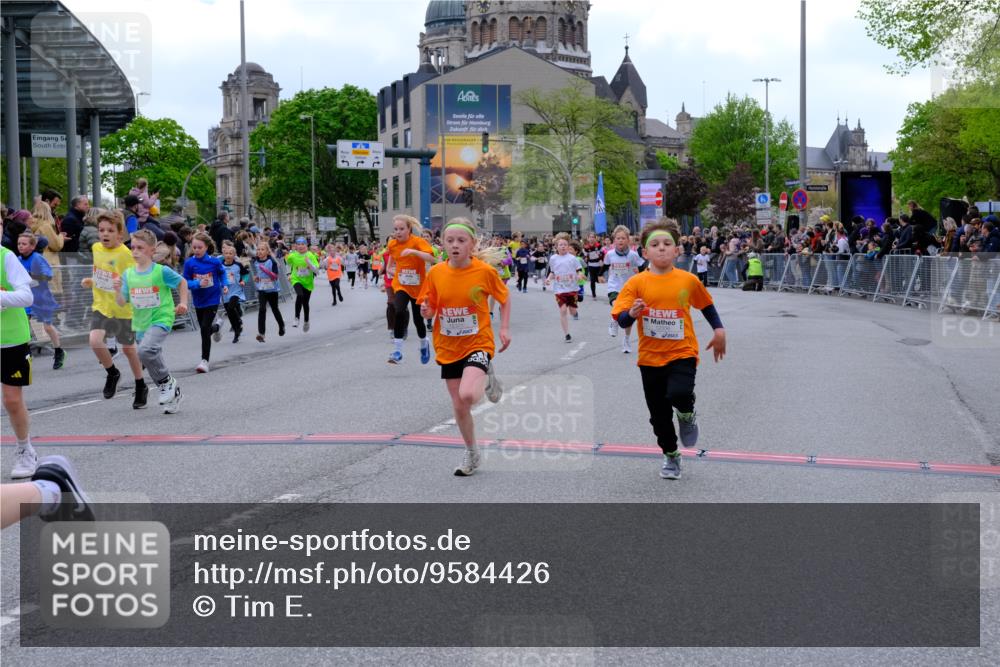 25.04.2026 - Das Zehntel Tim E. http://msf.ph/oto/9584426 25.04.2026 12:54:15 Ziel 10509, 10519, 10549, 10587, 10742, 10771, 10794, 10833, 10868, 10869, 10874, 10882, 11211, 11213, 11214, 11226, 11275, 11325, 11458, 11474, 11496, 11882, 11980, 12048, 12165, 12262, 12356, 12371, 12412, 12419, 12422, 12428, 12449, 12464, 12642, 12748, 12772, 12796, 12858, 12919, 12920, 12929 meine-sportfotos.de