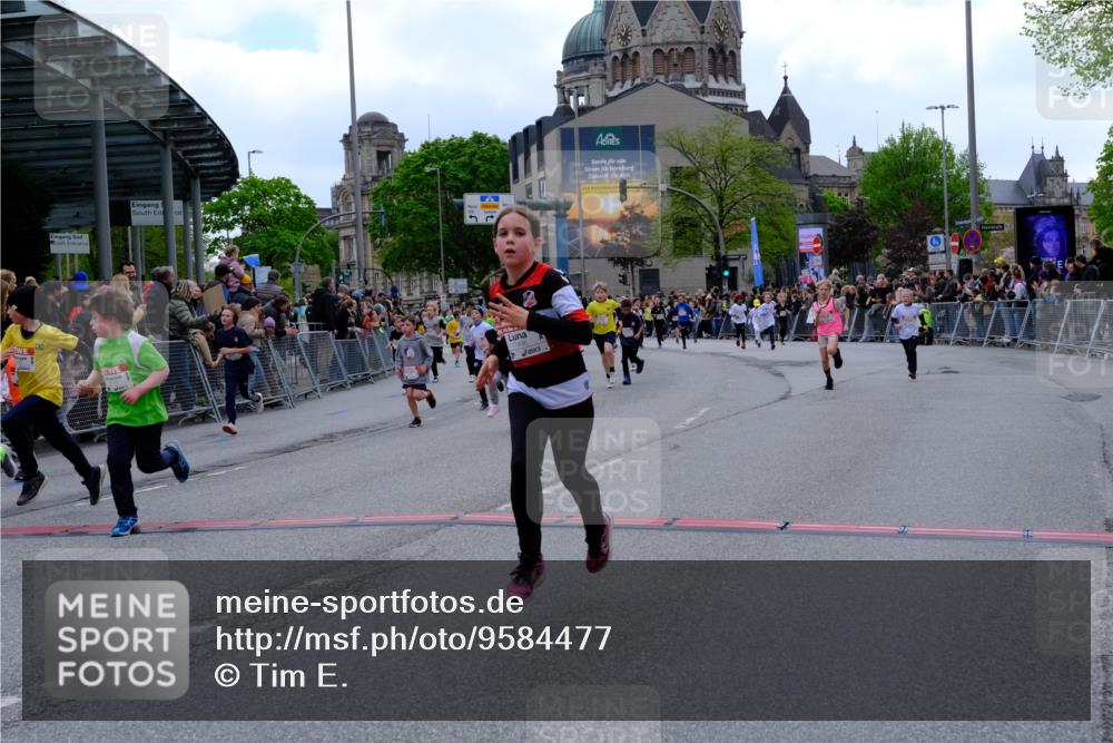 25.04.2026 - Das Zehntel Tim E. http://msf.ph/oto/9584477 25.04.2026 12:54:21 Ziel 10001, 10186, 10193, 10201, 10391, 10509, 10519, 10549, 10587, 10742, 10771, 10794, 10833, 10868, 10869, 11066, 11075, 11140, 11213, 11226, 11252, 11458, 11474, 11496, 11635, 11637, 11656, 11663, 11705, 11980, 12135, 12165, 12262, 12306, 12356, 12371, 12422, 12428, 12464, 12748, 12796, 12858, 12863, 12929, 12958, 12965 meine-sportfotos.de