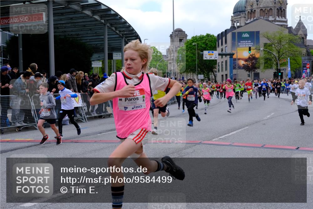 25.04.2026 - Das Zehntel Tim E. http://msf.ph/oto/9584499 25.04.2026 12:54:24 Ziel 10001, 10136, 10143, 10186, 10193, 10201, 10243, 10262, 10263, 10391, 10509, 10519, 10527, 10556, 10587, 10742, 10771, 10778, 10868, 10869, 10873, 11066, 11075, 11127, 11140, 11213, 11226, 11252, 11257, 11363, 11368, 11458, 11474, 11496, 11635, 11637, 11656, 11663, 11705, 11815, 11825, 11980, 12135, 12165, 12306, 12478, 12621, 12748, 12796, 12858, 12863, 12887, 12958, 12965 meine-sportfotos.de