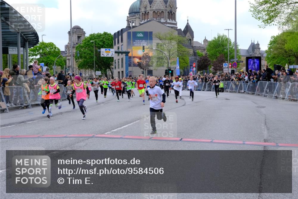 25.04.2026 - Das Zehntel Tim E. http://msf.ph/oto/9584506 25.04.2026 12:54:25 Ziel 10001, 10136, 10143, 10186, 10193, 10201, 10243, 10262, 10263, 10391, 10527, 10556, 10742, 10771, 10778, 10868, 10869, 10873, 11066, 11075, 11127, 11140, 11213, 11226, 11252, 11257, 11363, 11368, 11474, 11492, 11496, 11513, 11635, 11636, 11637, 11656, 11663, 11705, 11815, 11825, 11980, 12135, 12165, 12306, 12478, 12621, 12661, 12748, 12796, 12858, 12863, 12887, 12958, 12965 meine-sportfotos.de
