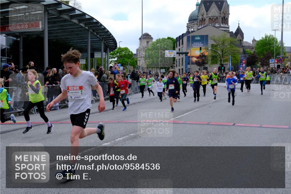 25.04.2026 - Das Zehntel Tim E. http://msf.ph/oto/9584536 25.04.2026 12:54:32 Ziel 10136, 10143, 10192, 10202, 10235, 10243, 10262, 10263, 10489, 10510, 10527, 10556, 10778, 10859, 10861, 10873, 11066, 11068, 11127, 11221, 11231, 11252, 11257, 11363, 11368, 11403, 11454, 11492, 11513, 11635, 11636, 11637, 11705, 11815, 11825, 11961, 11971, 12009, 12017, 12019, 12031, 12039, 12050, 12114, 12160, 12175, 12210, 12324, 12456, 12478, 12621, 12661, 12693, 12771, 12863, 12887, 12958, 12964 meine-sportfotos.de