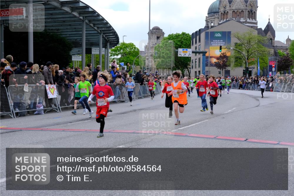 25.04.2026 - Das Zehntel Tim E. http://msf.ph/oto/9584564 25.04.2026 12:54:39 Ziel 10192, 10202, 10235, 10297, 10489, 10510, 10619, 10702, 10859, 10861, 11001, 11068, 11187, 11189, 11194, 11201, 11202, 11203, 11221, 11231, 11403, 11454, 11659, 11941, 11960, 11971, 12005, 12017, 12019, 12039, 12050, 12114, 12160, 12175, 12210, 12324, 12456, 12693, 12739, 12747, 12947, 12964 meine-sportfotos.de