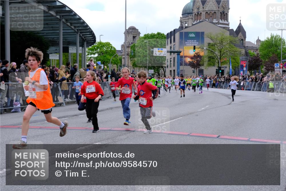 25.04.2026 - Das Zehntel Tim E. http://msf.ph/oto/9584570 25.04.2026 12:54:40 Ziel 10202, 10235, 10297, 10489, 10510, 10619, 10702, 10859, 10861, 11001, 11068, 11187, 11189, 11194, 11201, 11202, 11203, 11221, 11403, 11454, 11659, 11923, 11941, 11960, 11971, 12005, 12017, 12019, 12039, 12050, 12114, 12133, 12147, 12160, 12169, 12175, 12181, 12210, 12324, 12456, 12693, 12739, 12747, 12773, 12947, 12964 meine-sportfotos.de