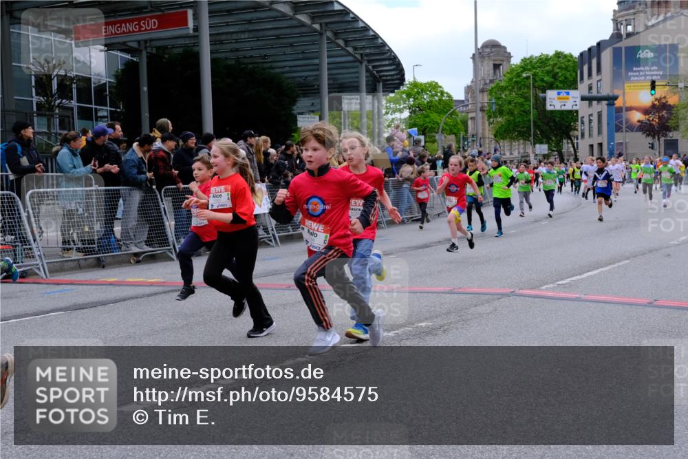 25.04.2026 - Das Zehntel Tim E. http://msf.ph/oto/9584575 25.04.2026 12:54:41 Ziel 10202, 10235, 10297, 10510, 10619, 10702, 10859, 10861, 11001, 11068, 11187, 11189, 11194, 11201, 11202, 11203, 11403, 11454, 11659, 11923, 11941, 11951, 11960, 11971, 12005, 12017, 12019, 12114, 12133, 12147, 12160, 12169, 12181, 12210, 12324, 12456, 12693, 12739, 12747, 12773, 12947, 12964 meine-sportfotos.de