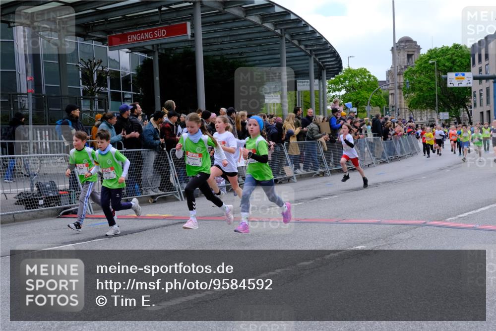 25.04.2026 - Das Zehntel Tim E. http://msf.ph/oto/9584592 25.04.2026 12:54:46 Ziel 10007, 10096, 10297, 10493, 10619, 10702, 10715, 10716, 11001, 11187, 11189, 11194, 11201, 11202, 11203, 11498, 11659, 11812, 11923, 11934, 11937, 11941, 11947, 11950, 11951, 12005, 12014, 12133, 12144, 12145, 12147, 12169, 12181, 12310, 12409, 12739, 12747, 12773, 12802, 12947 meine-sportfotos.de