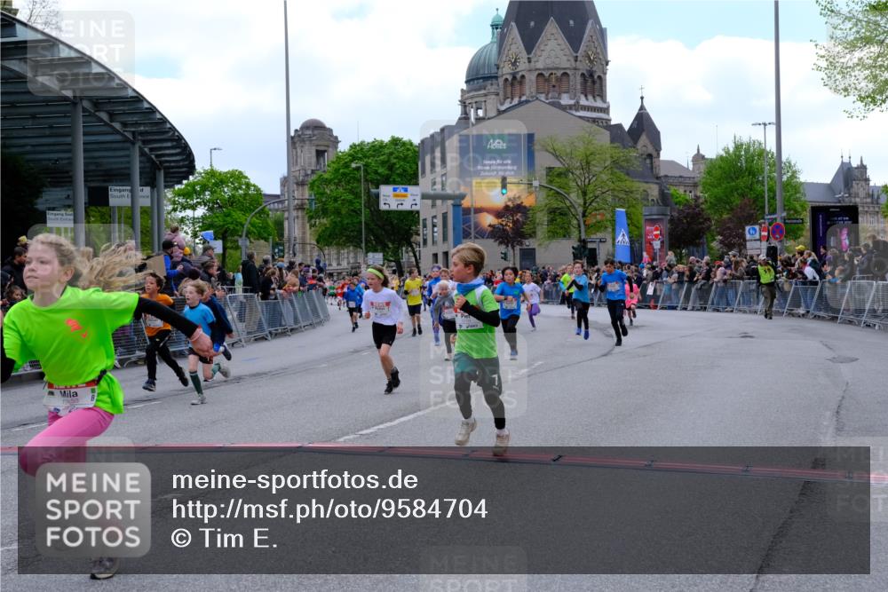 25.04.2026 - Das Zehntel Tim E. http://msf.ph/oto/9584704 25.04.2026 12:54:59 Ziel 10006, 10187, 10191, 10228, 10416, 10426, 10504, 10513, 10530, 10582, 10633, 10871, 10961, 10967, 11323, 11463, 11524, 11886, 11943, 12004, 12006, 12012, 12093, 12103, 12109, 12225, 12228, 12292, 12450, 12468, 12495, 12506, 12653, 12665, 12666, 12674, 12831, 12924, 12951, 13018, 13021, 13038 meine-sportfotos.de